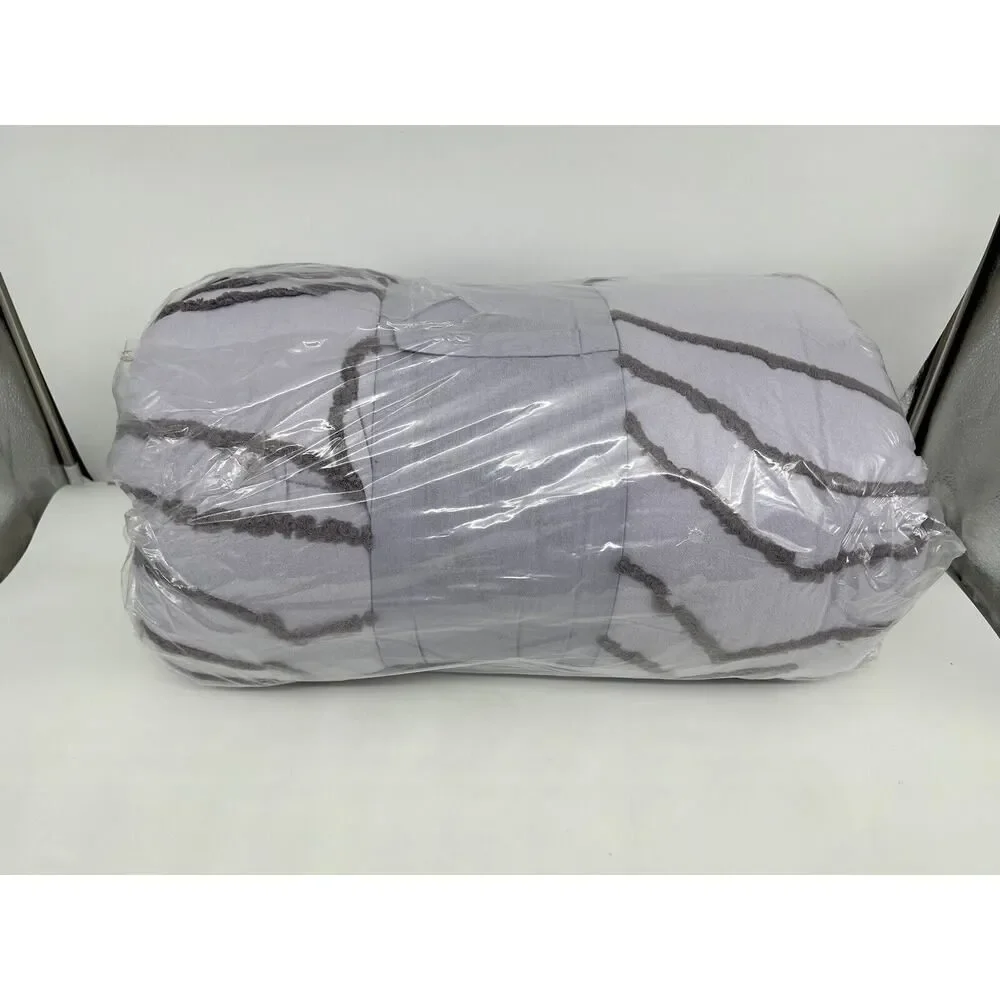 Urban Outfitters Margot Tufted Floral Comforter Lilac Full/Queen